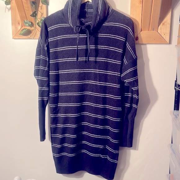 Prana dress - Picture 3 of 8